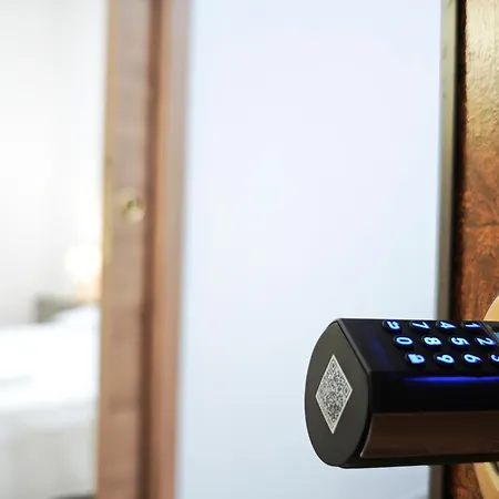 Апартаменти Karrass *