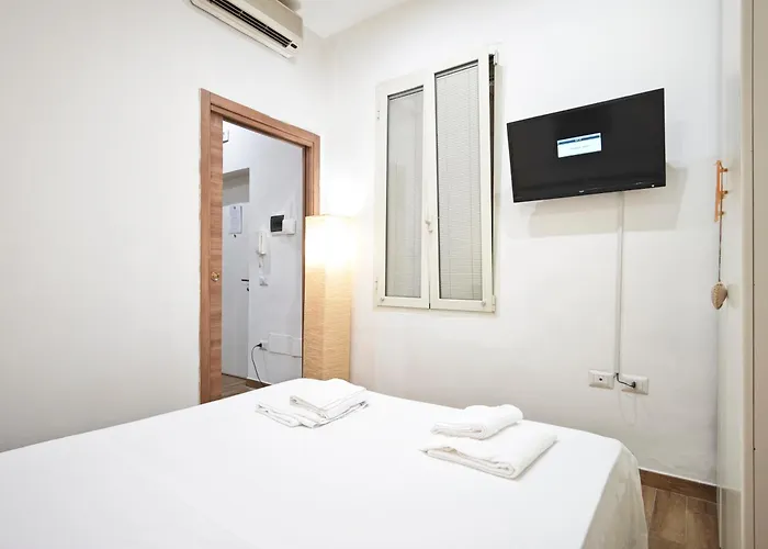 Karrass Apartament Bari